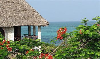 Tijara Beach Hotel Mombasa Bagian luar foto